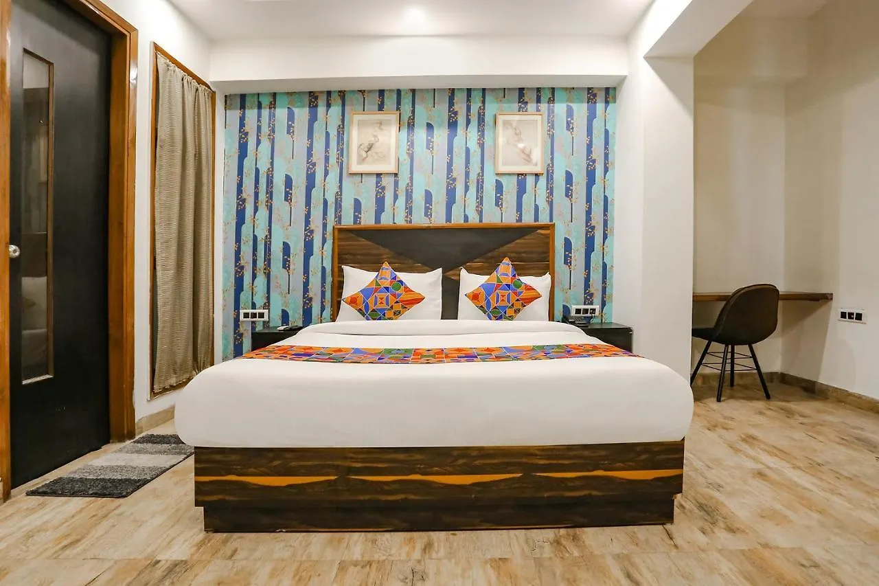 Fabhotel The Gross Infinity New Delhi 3*,  India