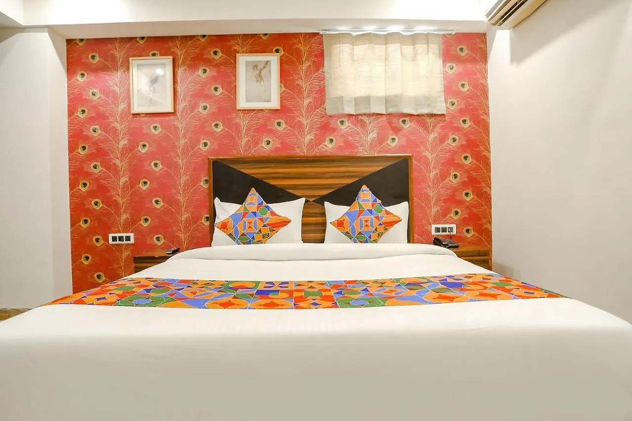 Fabhotel The Gross Infinity New Delhi 3*,  India
