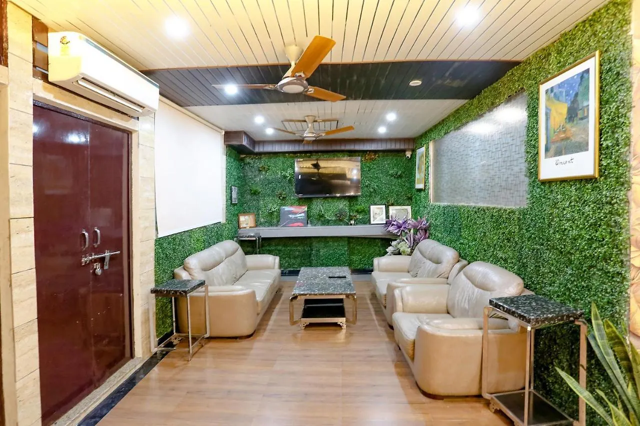 Fabhotel The Gross Infinity New Delhi 3*,  India